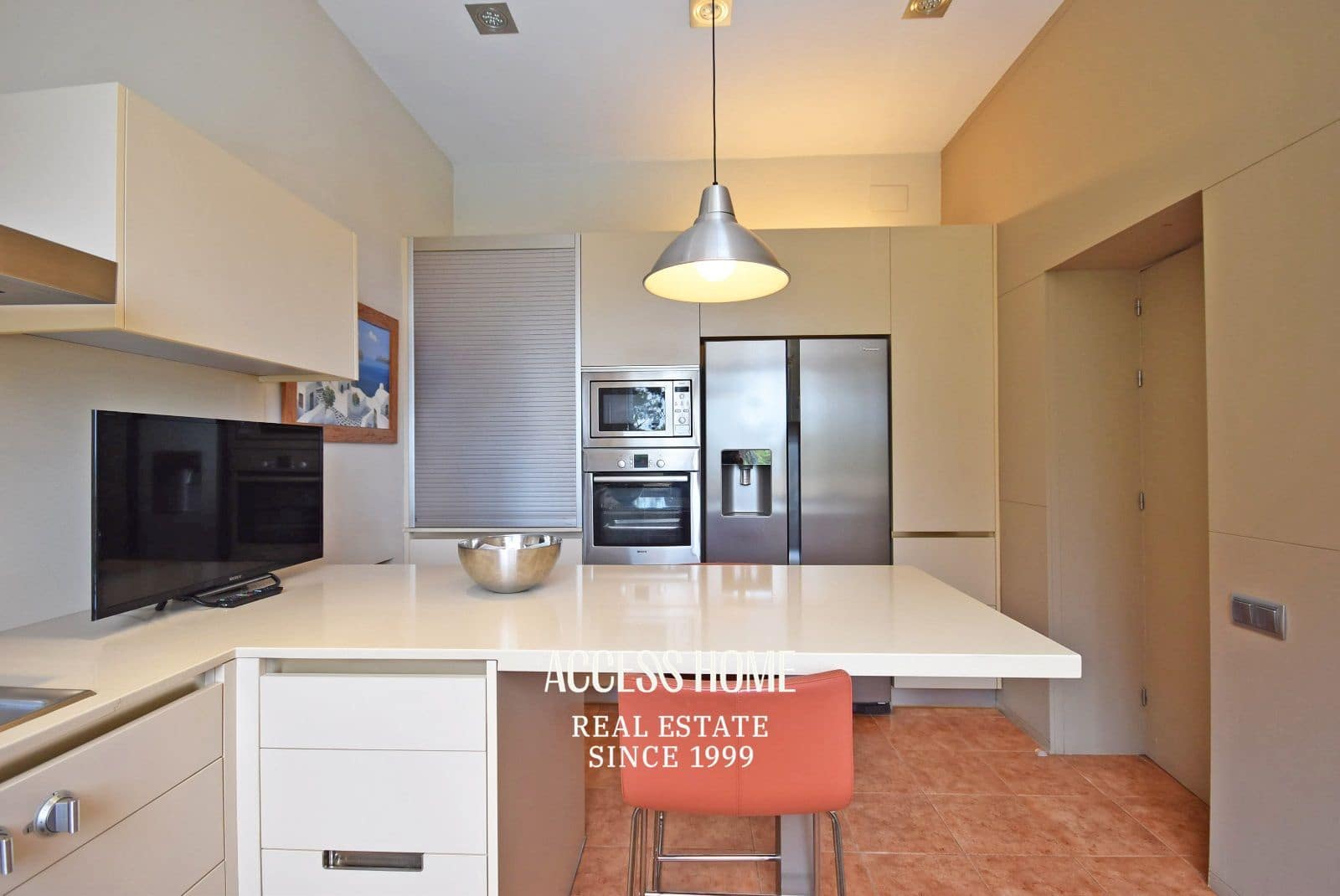 5 bedroom Villa for rent in Cabrils with pool garage - € 5,000 (Ref: 9897311)