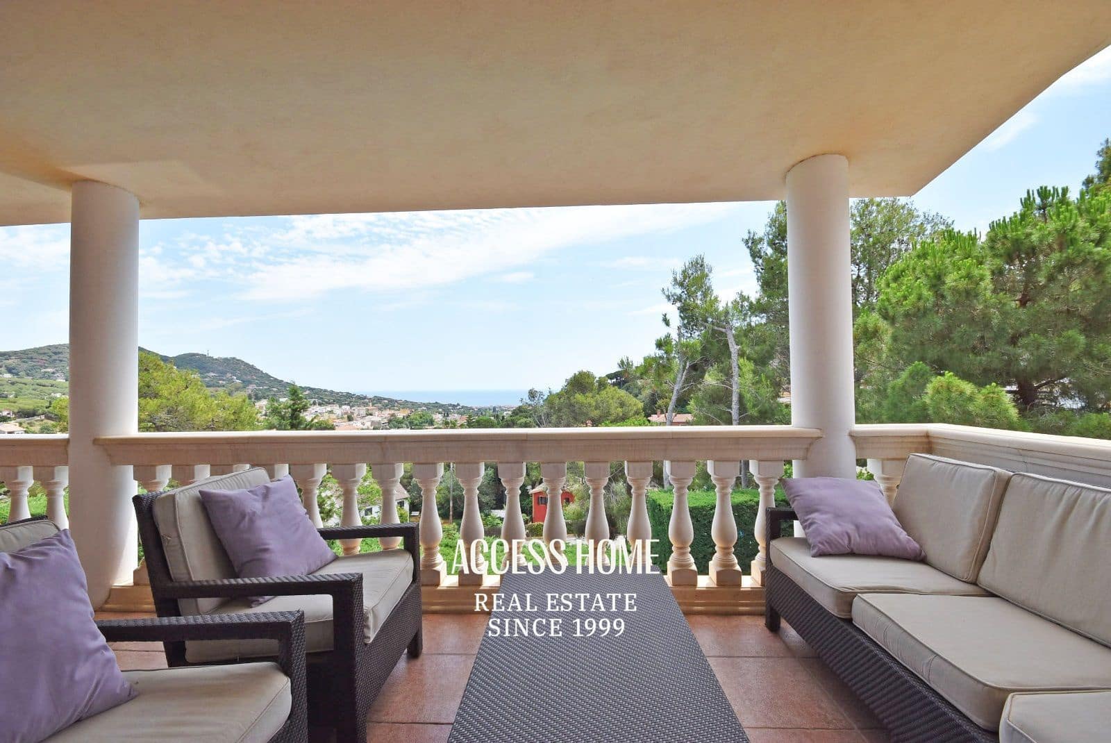 5 bedroom Villa for rent in Cabrils with pool garage - € 5,000 (Ref: 9897311)