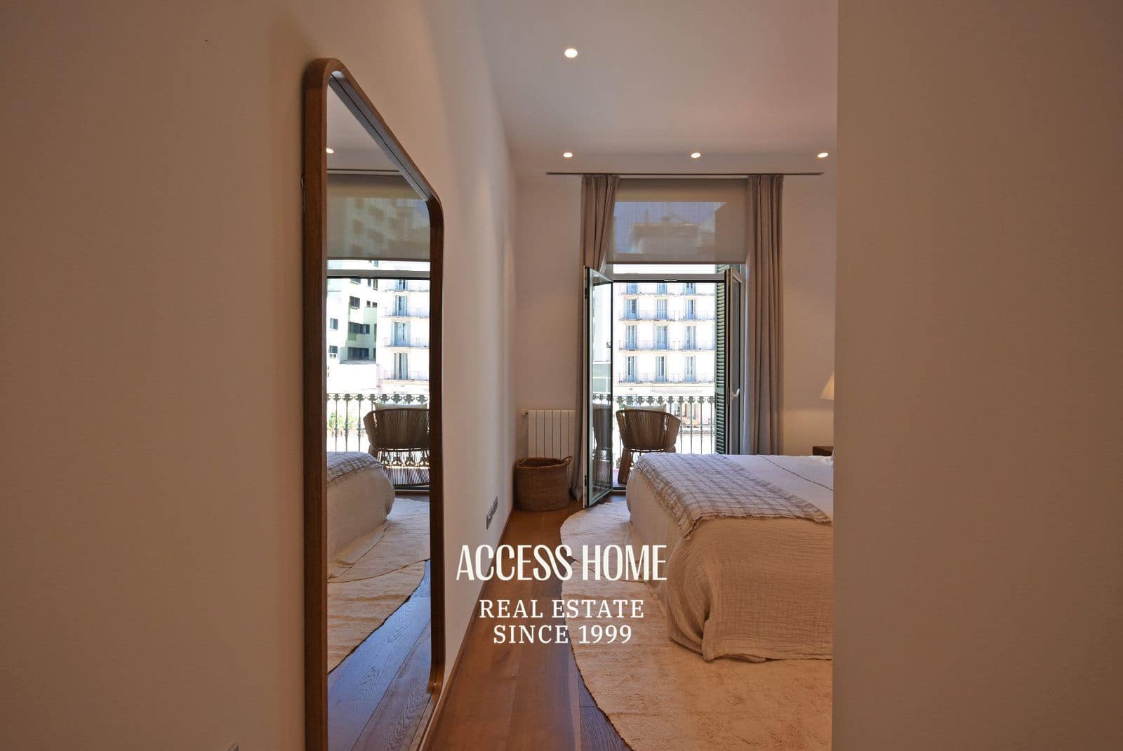 4 slaapkamer Flat te huur in Barcelona stad - € 8.500 (Ref: 9905125)