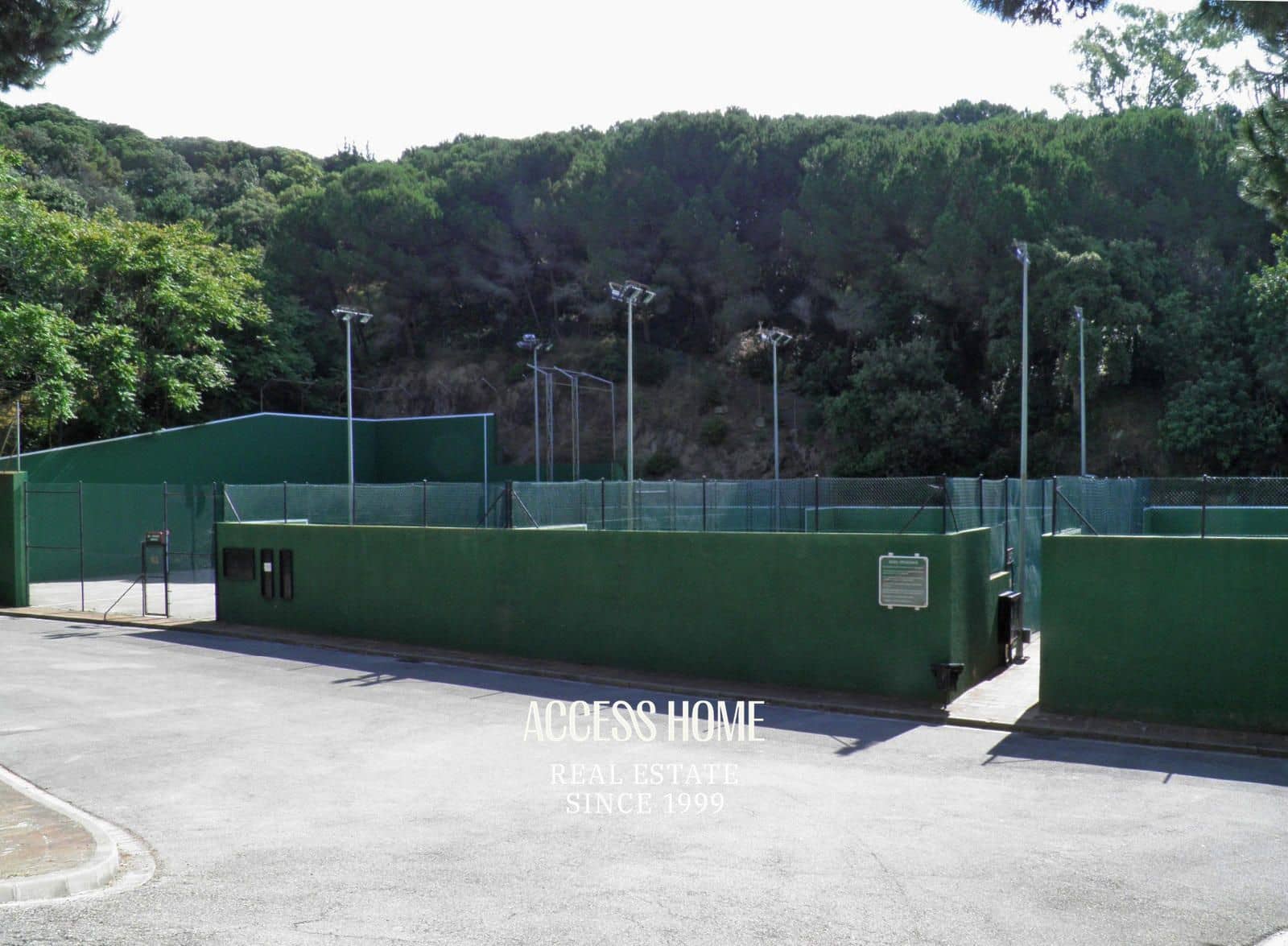 Casa de 5 habitaciones en Sant Vicenç de Montalt en alquiler con piscina garaje - 3.500 € (Ref: 9939054)