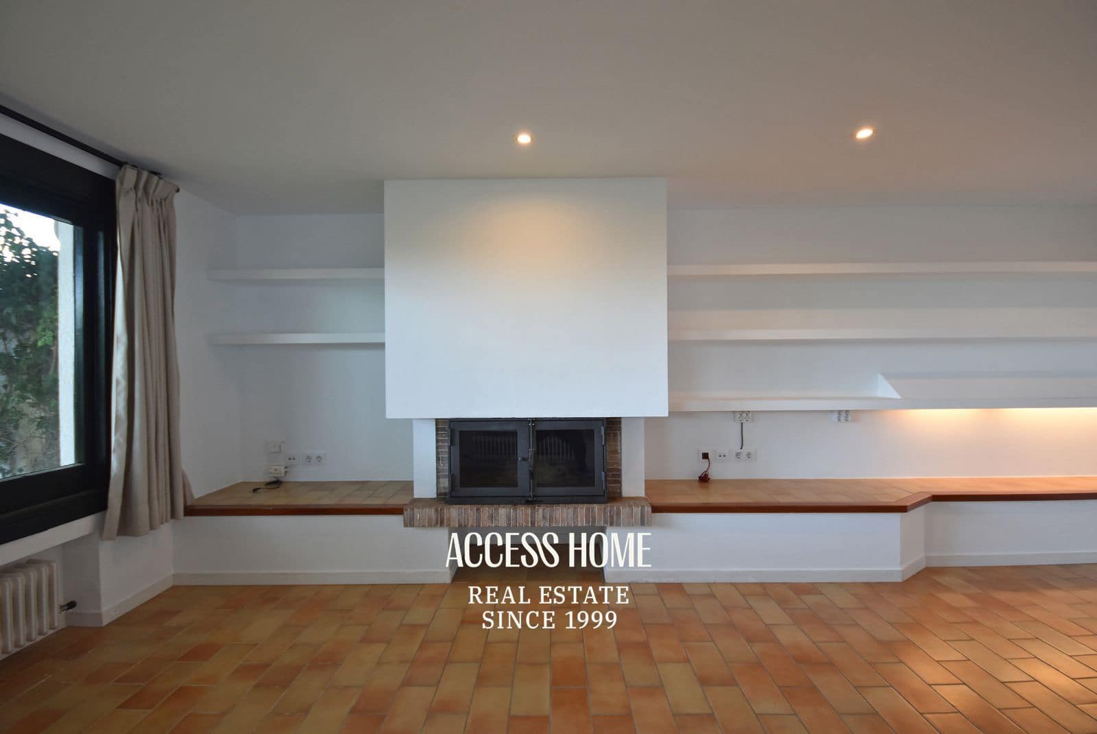 Maison de Ville de 5 chambres à louer à Sant Vicenc de Montalt avec piscine garage - 3 500 € (Ref: 9939054)