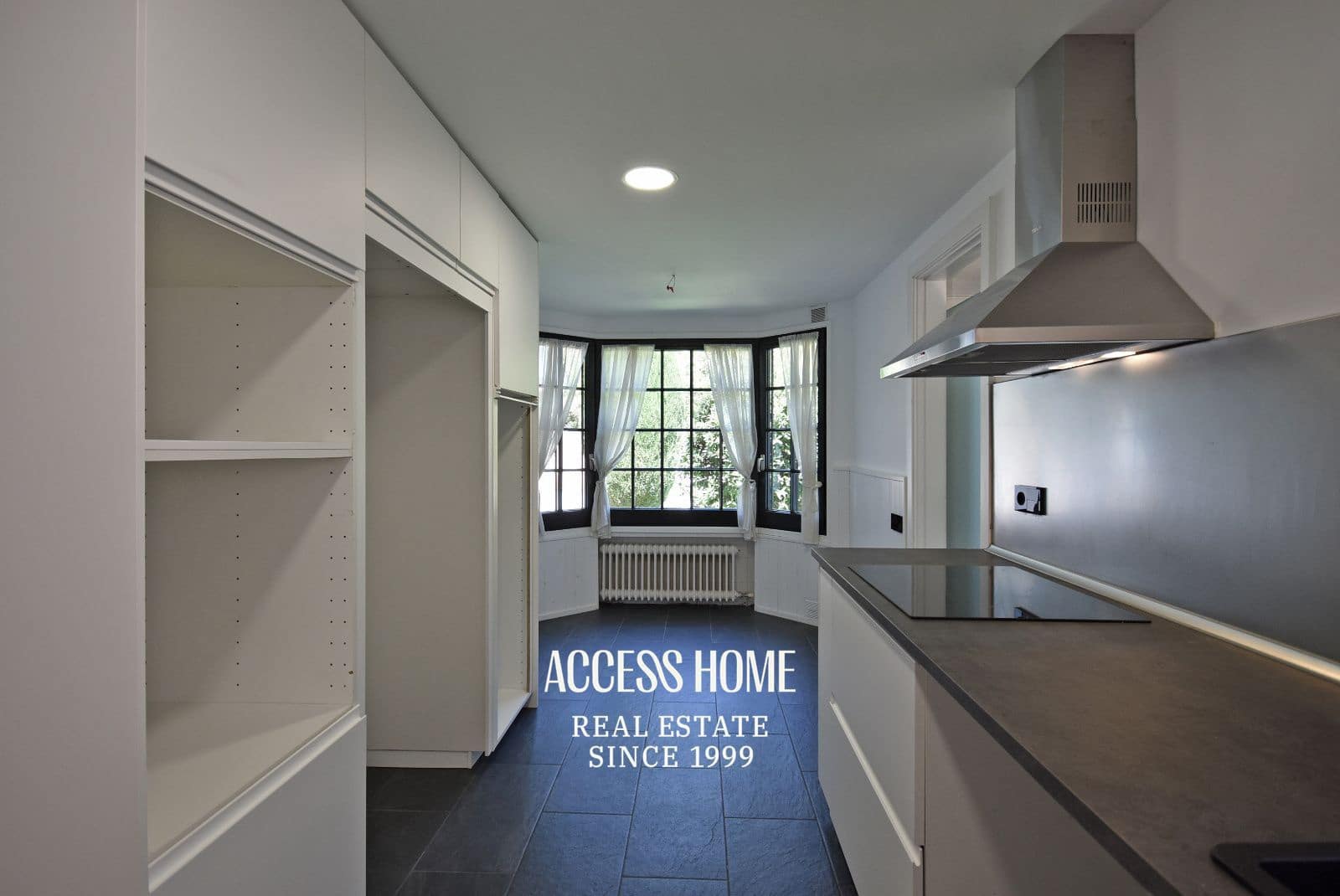 Maison de Ville de 5 chambres à louer à Sant Vicenc de Montalt avec piscine garage - 3 500 € (Ref: 9939054)