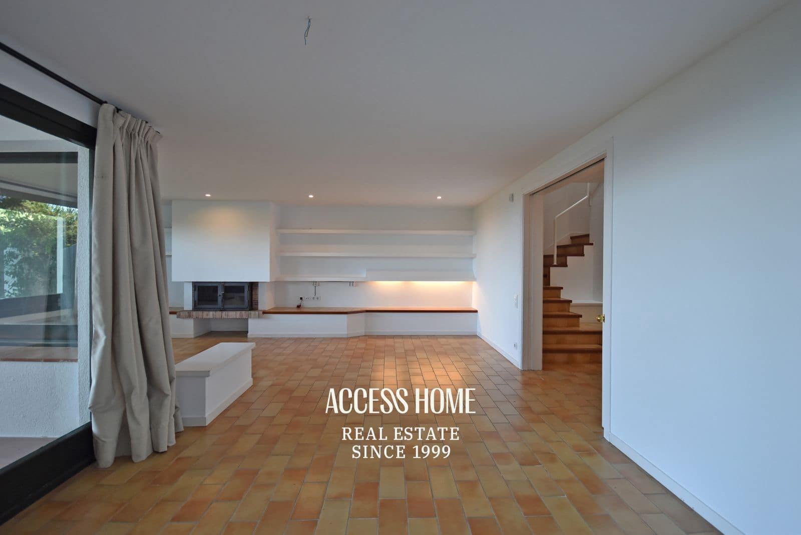 Maison de Ville de 5 chambres à louer à Sant Vicenc de Montalt avec piscine garage - 3 500 € (Ref: 9939054)