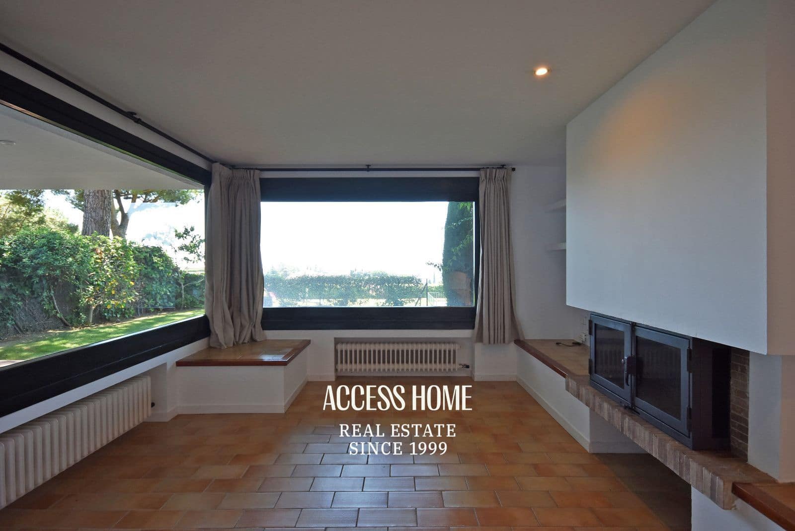Maison de Ville de 5 chambres à louer à Sant Vicenc de Montalt avec piscine garage - 3 500 € (Ref: 9939054)