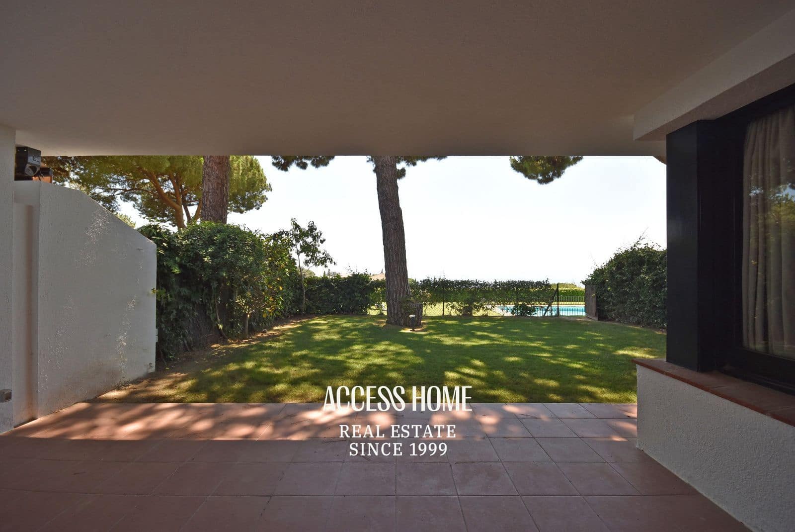 Maison de Ville de 5 chambres à louer à Sant Vicenc de Montalt avec piscine garage - 3 500 € (Ref: 9939054)