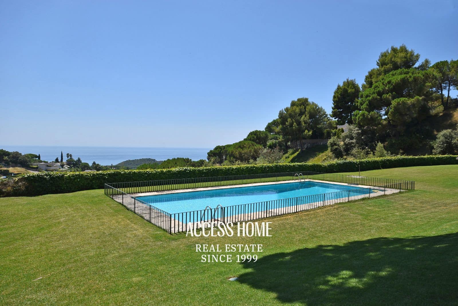 Maison de Ville de 5 chambres à louer à Sant Vicenc de Montalt avec piscine garage - 3 500 € (Ref: 9939054)