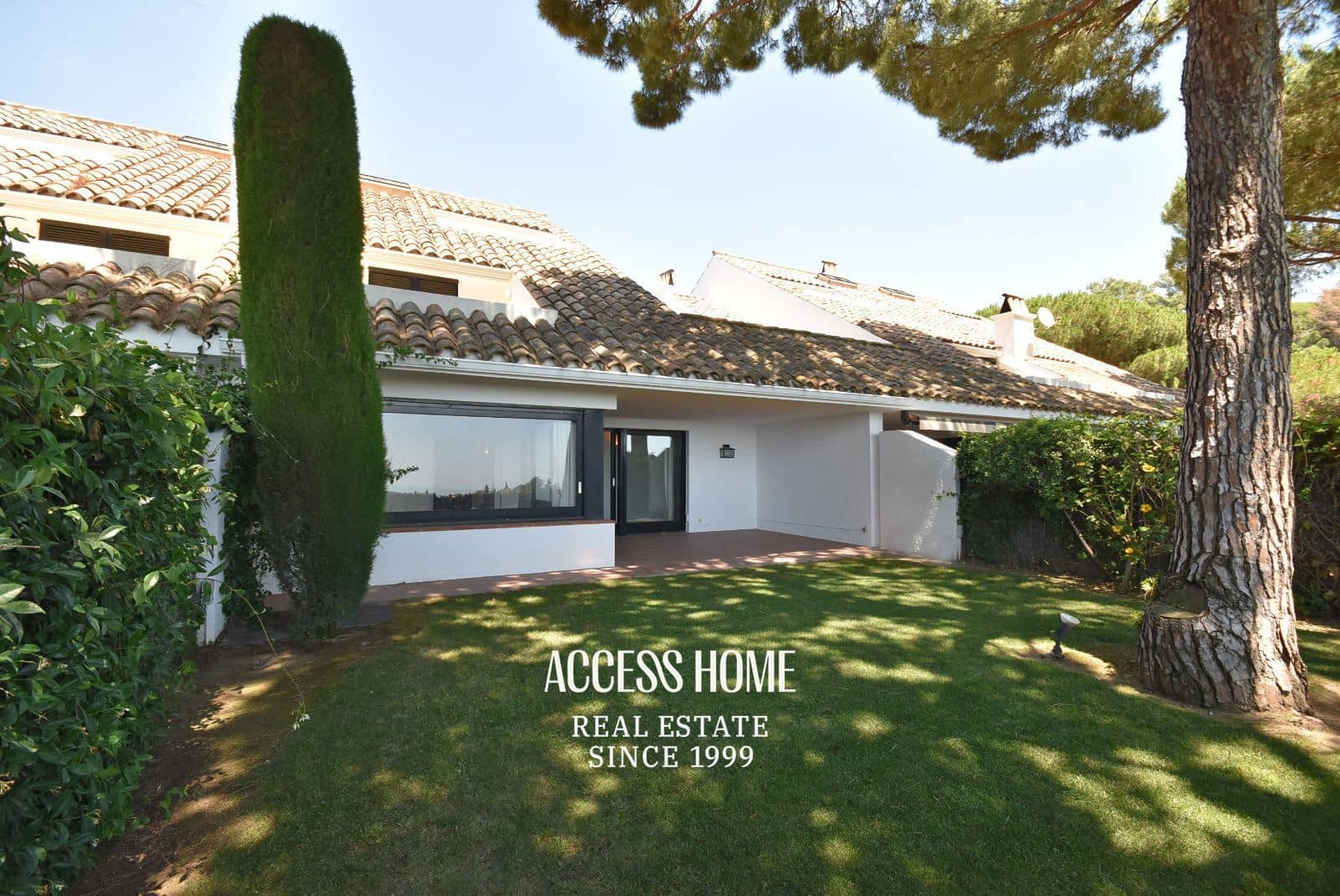 Maison de Ville de 5 chambres à louer à Sant Vicenc de Montalt avec piscine garage - 3 500 € (Ref: 9939054)