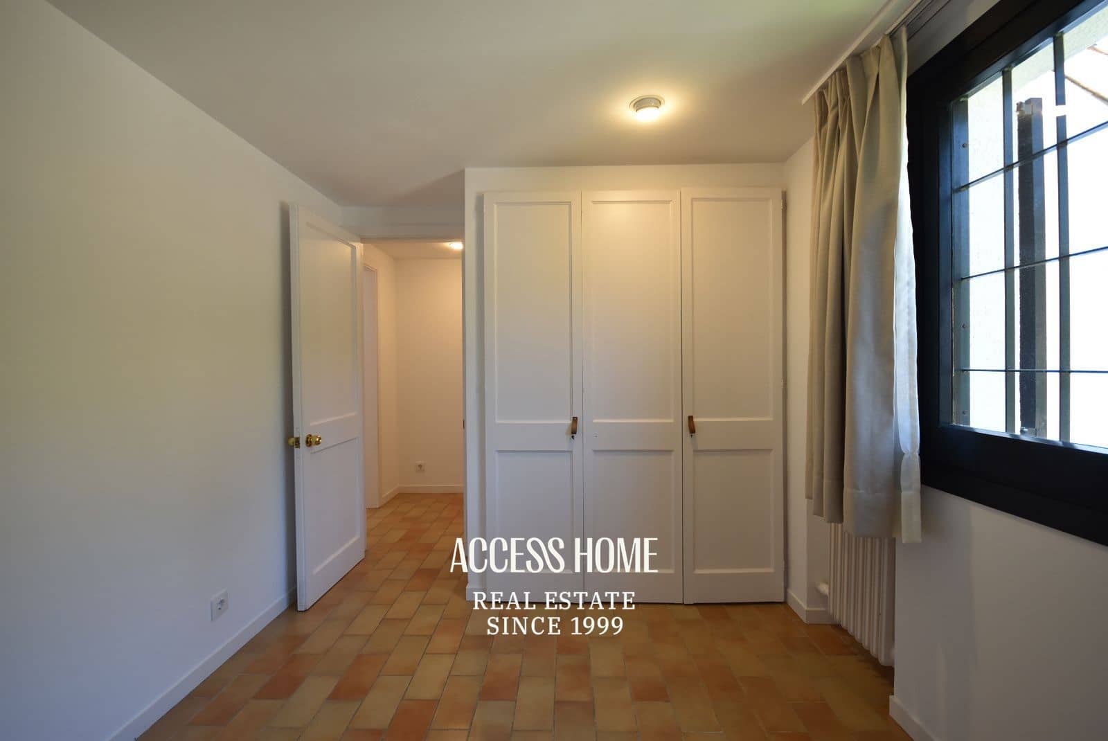 Maison de Ville de 5 chambres à louer à Sant Vicenc de Montalt avec piscine garage - 3 500 € (Ref: 9939054)