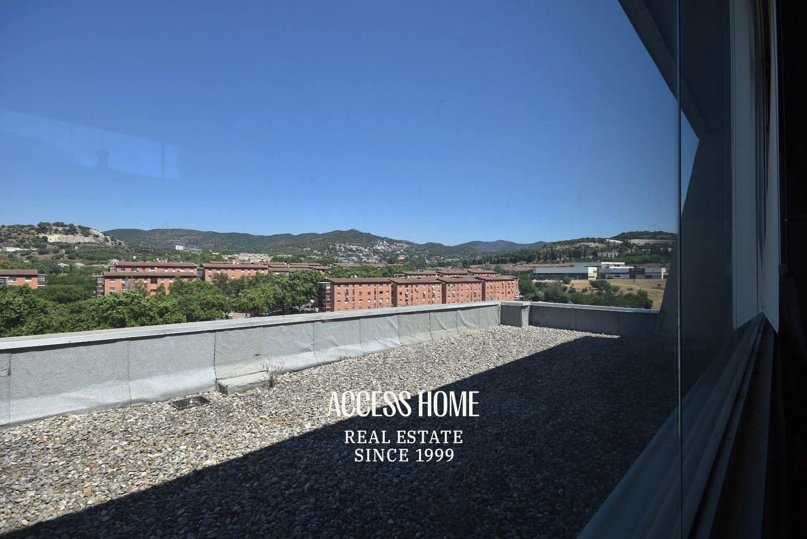 Kontor til salgs i Badalona - € 595 000 (Ref: 9956088)