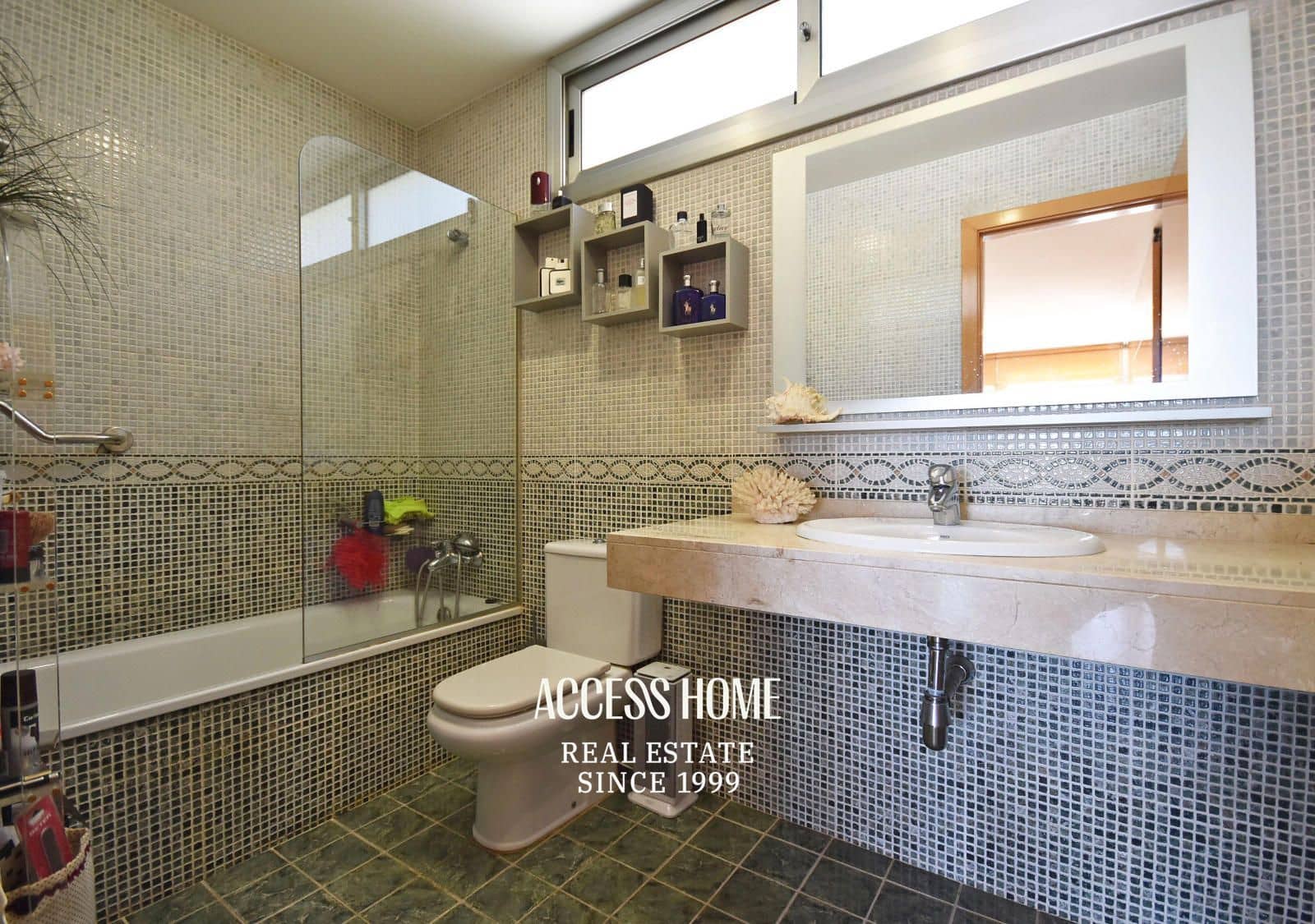 5 slaapkamer Villa te koop in Premia de Dalt met zwembad garage - € 1.350.000 (Ref: 9958459)
