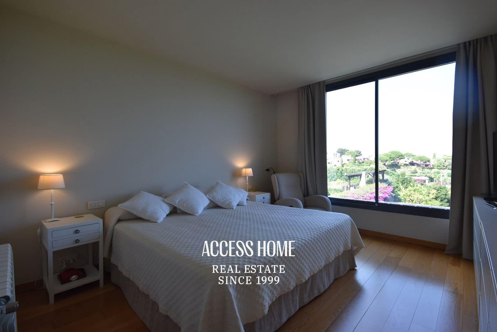 4 bedroom Villa for rent in Sant Vicenc de Montalt with pool garage - € 3,500 (Ref: 9961233)