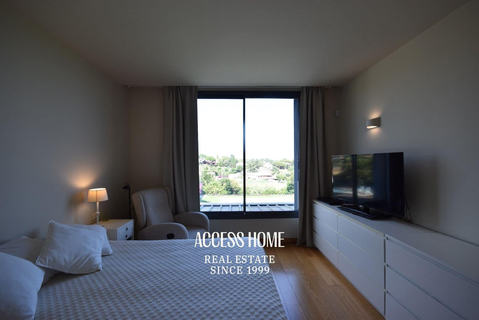 4 bedroom Villa for rent in Sant Vicenc de Montalt with pool garage - € 3,500 (Ref: 9961233)
