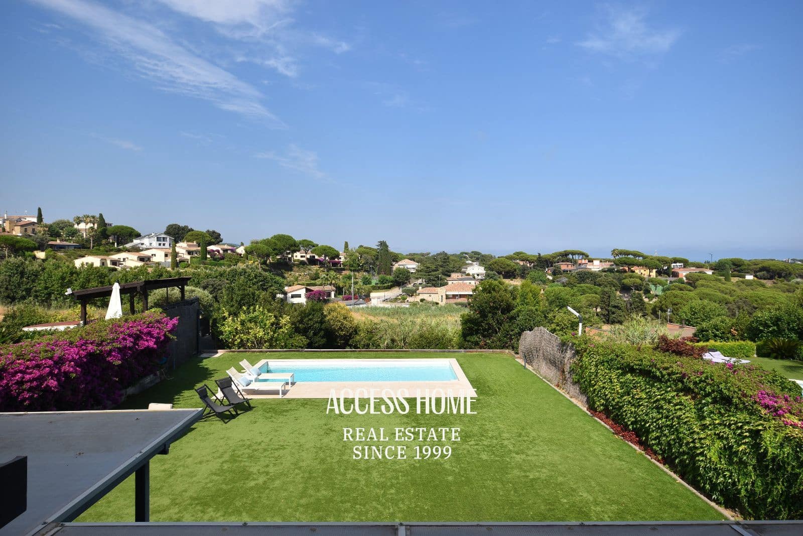 4 bedroom Villa for rent in Sant Vicenc de Montalt with pool garage - € 3,500 (Ref: 9961233)