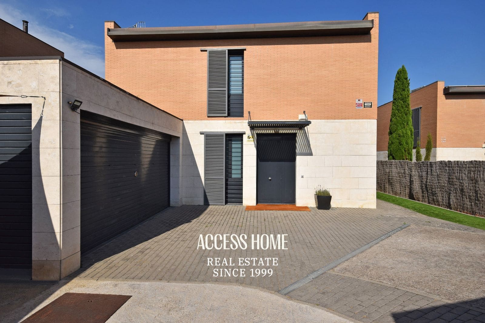 4 bedroom Villa for rent in Sant Vicenc de Montalt with pool garage - € 3,500 (Ref: 9961233)