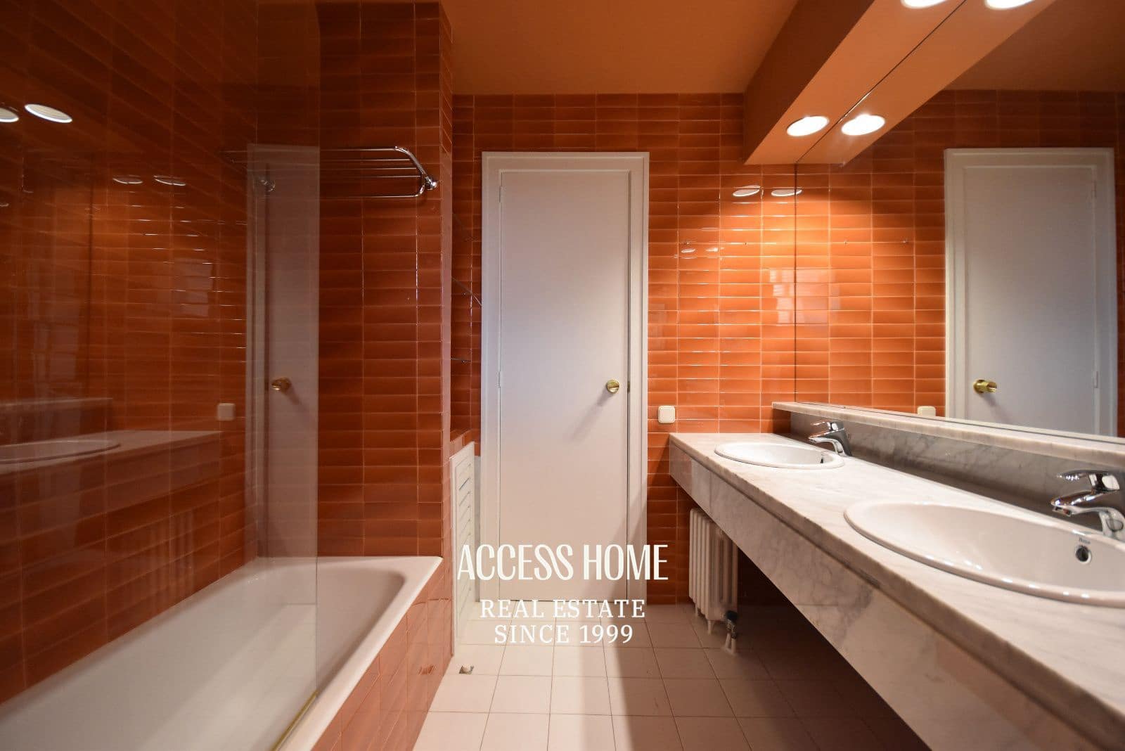 4 bedroom Villa for sale in Sant Vicenc de Montalt with pool garage - € 1,550,000 (Ref: 9965918)