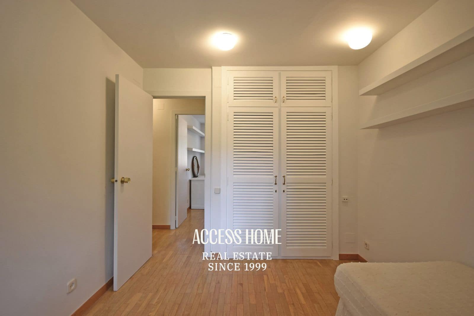 4 bedroom Villa for sale in Sant Vicenc de Montalt with pool garage - € 1,550,000 (Ref: 9965918)