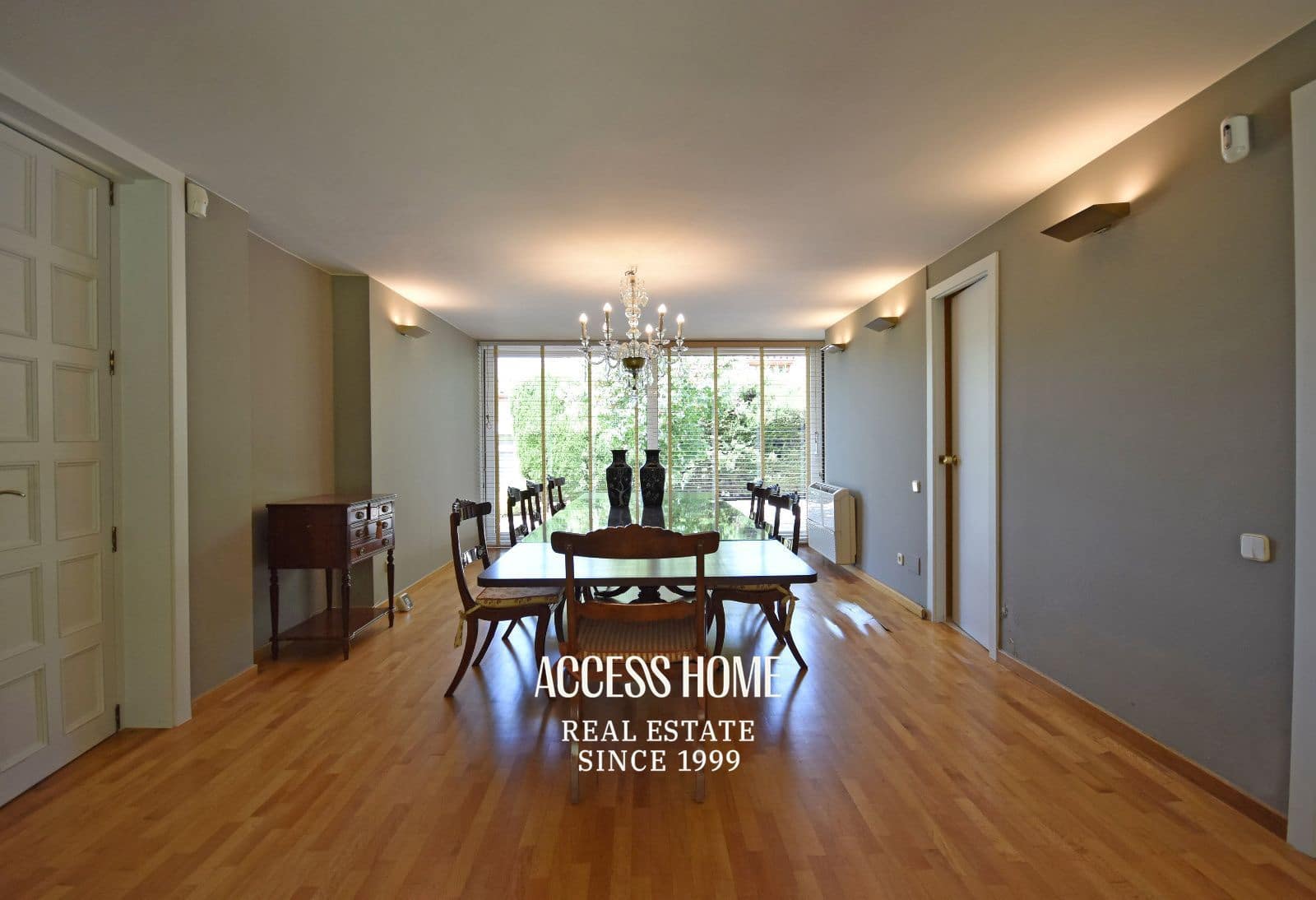 4 bedroom Villa for sale in Sant Vicenc de Montalt with pool garage - € 1,550,000 (Ref: 9965918)