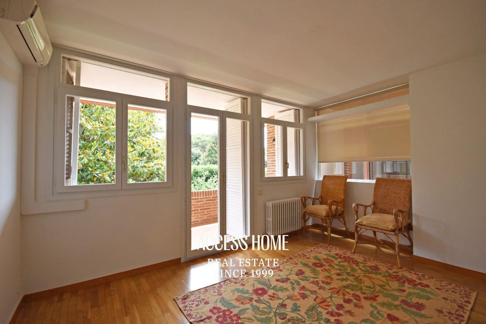 4 bedroom Villa for sale in Sant Vicenc de Montalt with pool garage - € 1,550,000 (Ref: 9965918)