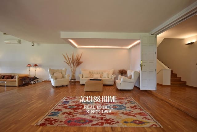 4 chambre Villa/Maison à vendre à Sant Vicenç de Montalt avec piscine garage - 1 550 000 € (Ref: 9965918)