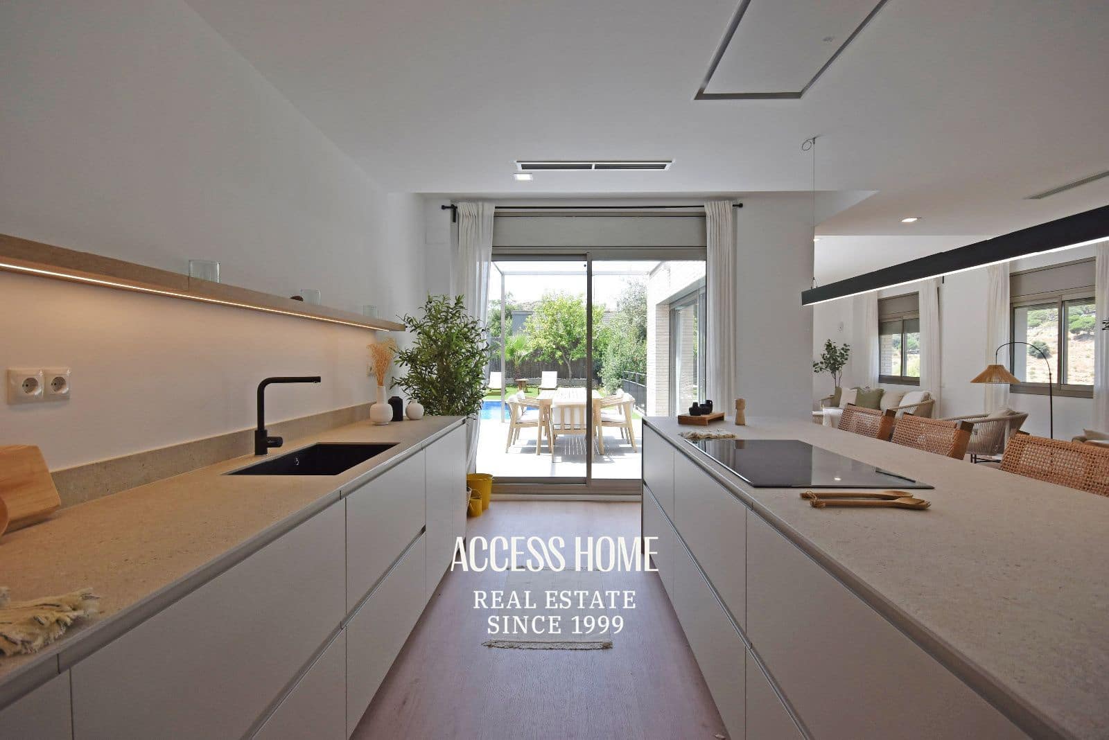 Chalet de 4 habitaciones en Alella en venta con piscina garaje - 1.045.000 € (Ref: 9974344)