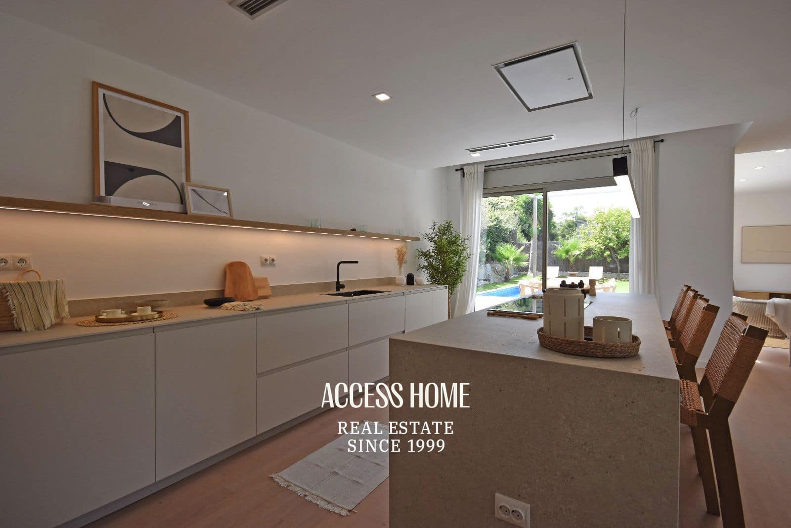 Chalet de 4 habitaciones en Alella en venta con piscina garaje - 1.045.000 € (Ref: 9974344)