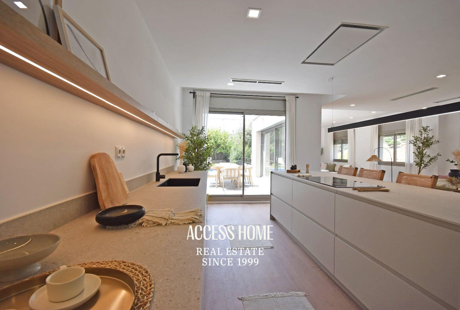 Chalet de 4 habitaciones en Alella en venta con piscina garaje - 1.045.000 € (Ref: 9974344)