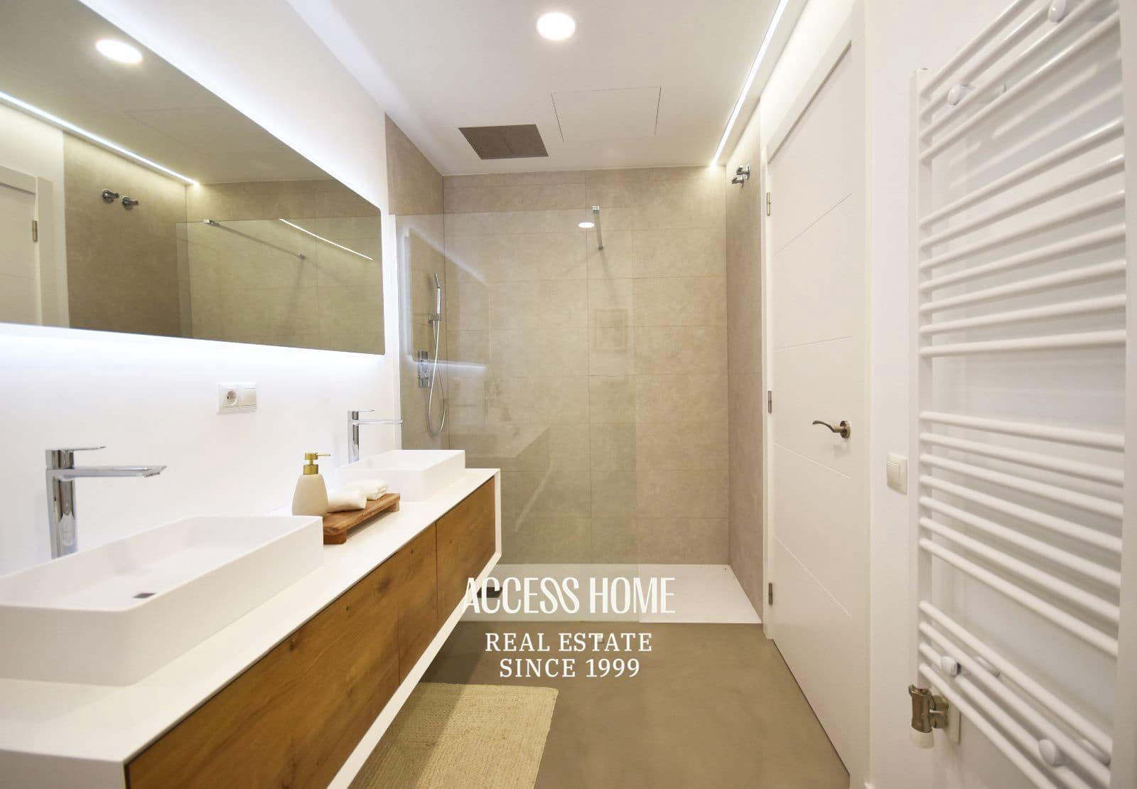 Chalet de 4 habitaciones en Alella en venta con piscina garaje - 1.045.000 € (Ref: 9974344)