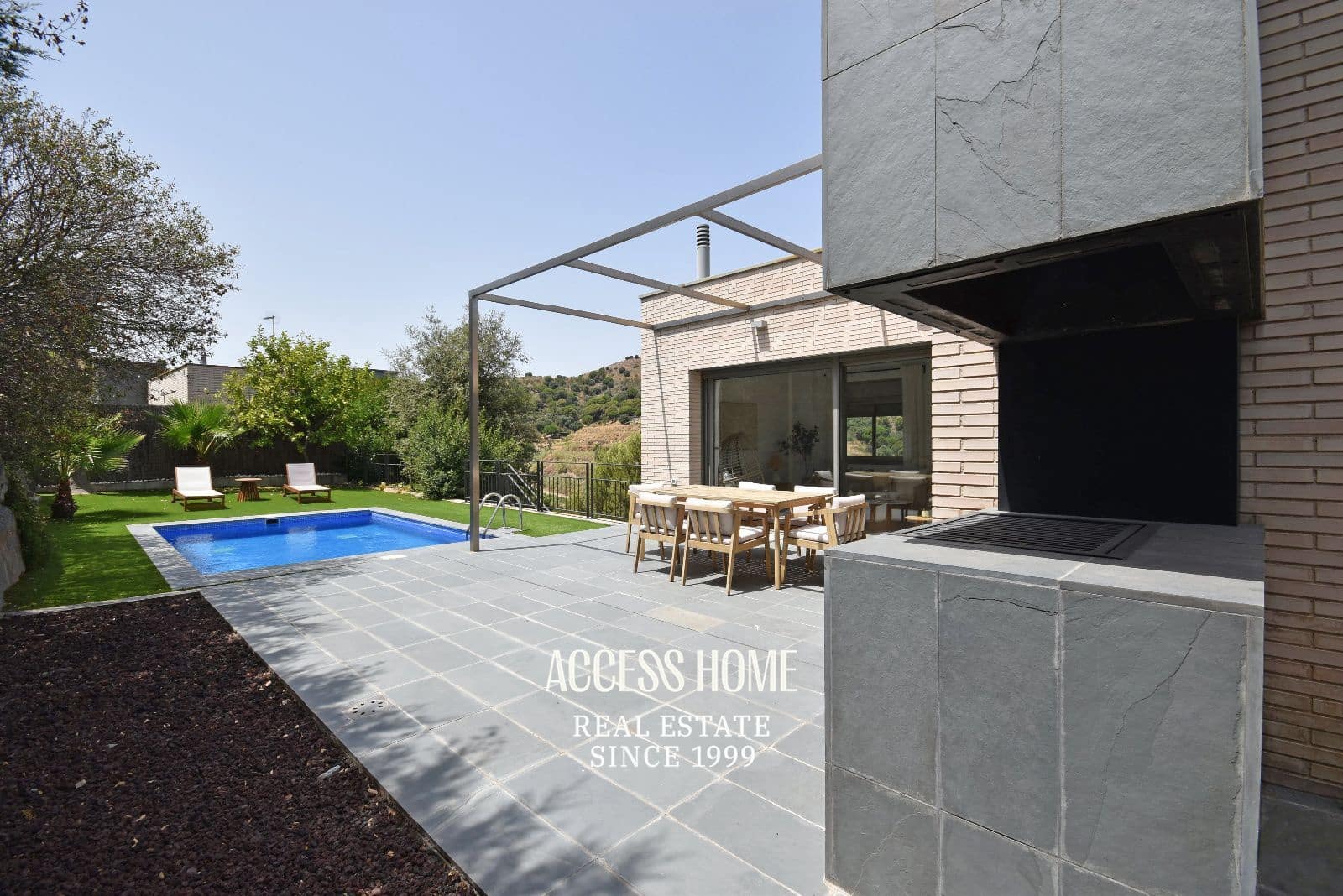 Chalet de 4 habitaciones en Alella en venta con piscina garaje - 1.045.000 € (Ref: 9974344)