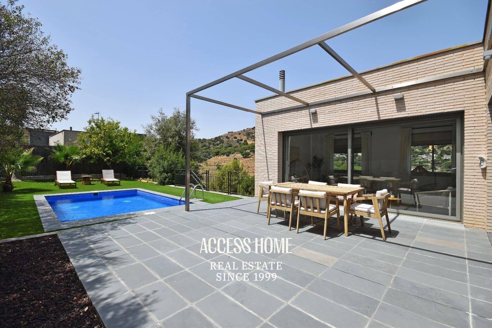 Chalet de 4 habitaciones en Alella en venta con piscina garaje - 1.045.000 € (Ref: 9974344)