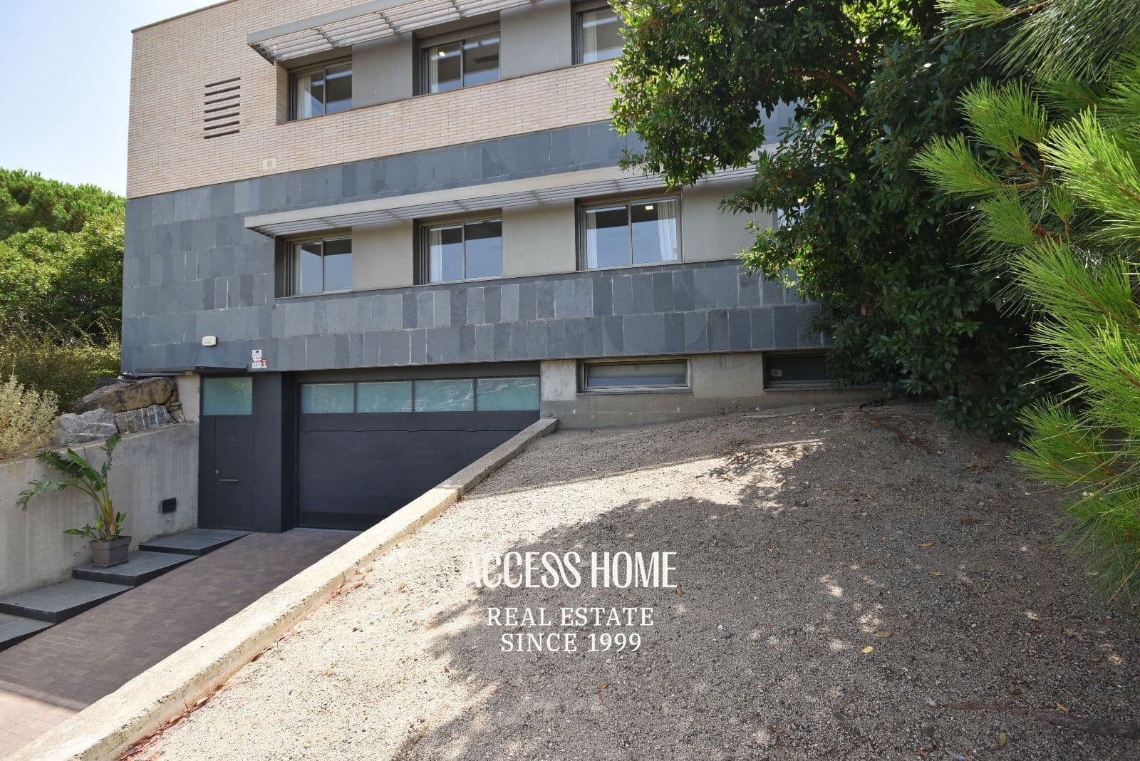 Chalet de 4 habitaciones en Alella en venta con piscina garaje - 1.045.000 € (Ref: 9974344)