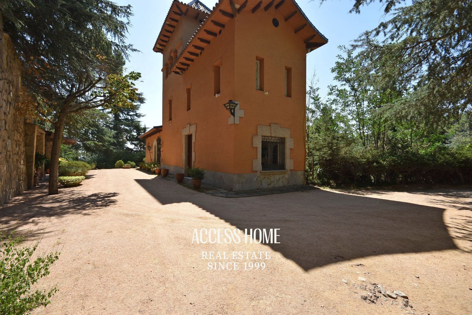 12 soverom Villa til salgs i Arenys de Munt med svømmebasseng - € 2 350 000 (Ref: 9976587)