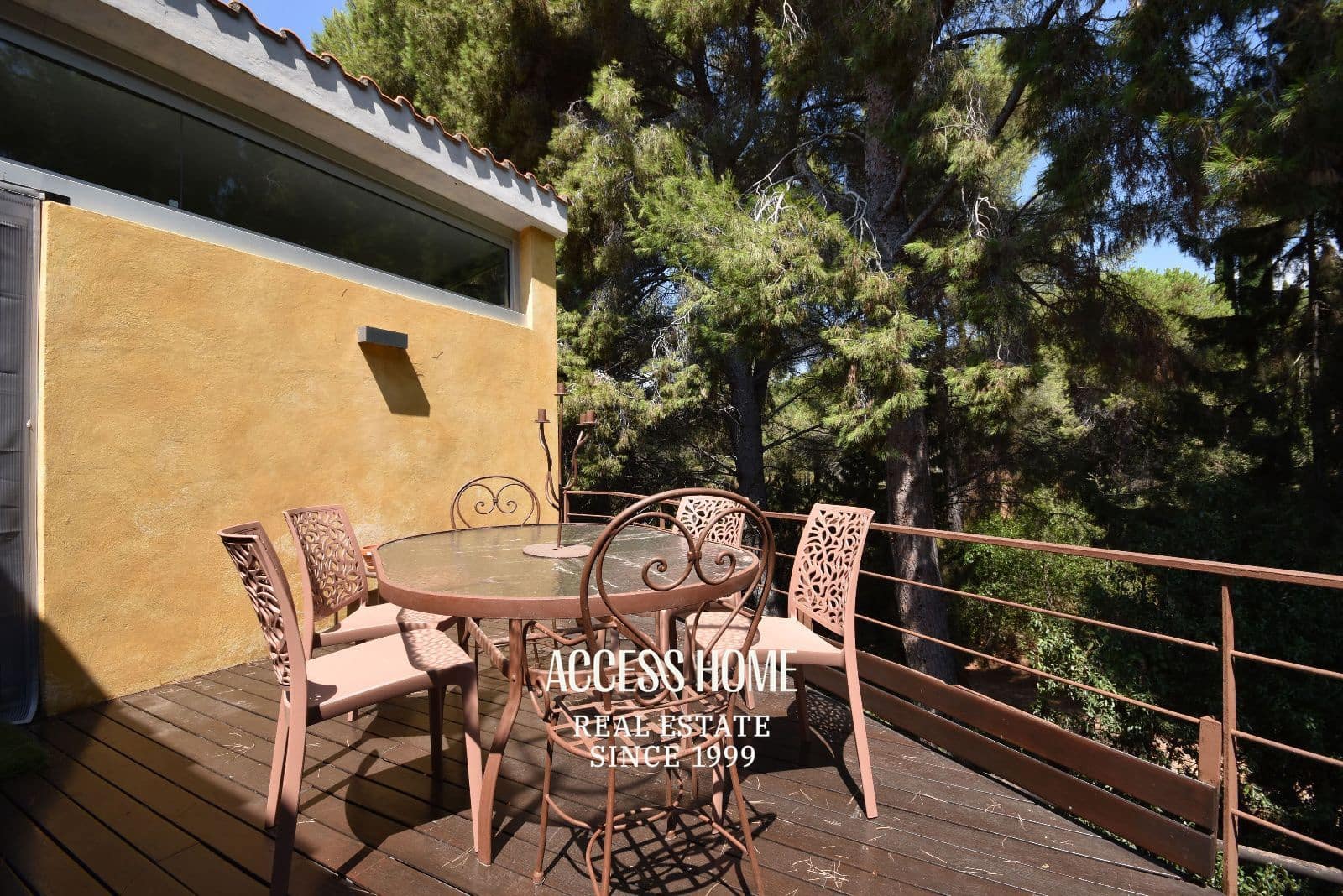 6 makuuhuone Huvila myytävänä paikassa Sant Vicenc de Montalt mukana uima-altaan 
autotalli - 2 300 000 € (Ref: 9983941)
