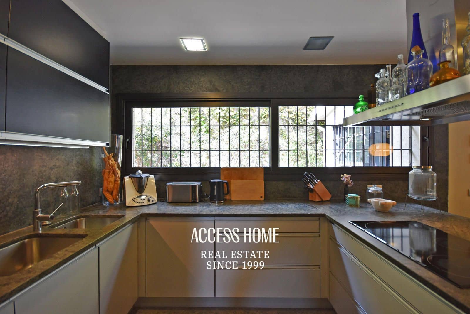3 bedroom Villa for sale in Premia de Dalt with garage - € 1,149,000 (Ref: 9984032)