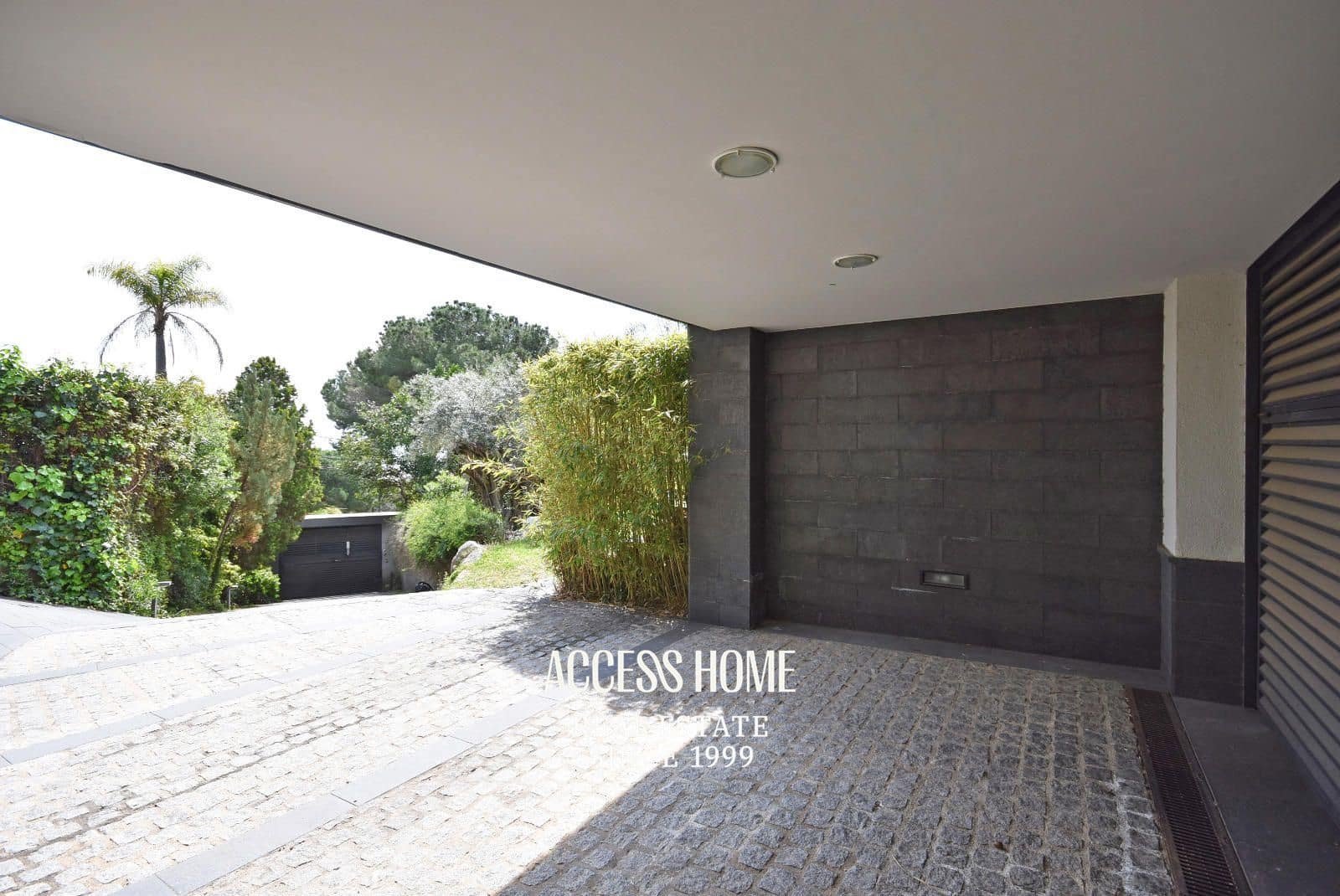 3 bedroom Villa for sale in Premia de Dalt with garage - € 1,149,000 (Ref: 9984032)