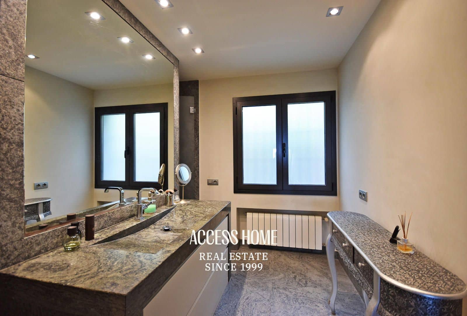 3 bedroom Villa for sale in Premia de Dalt with garage - € 1,149,000 (Ref: 9984032)