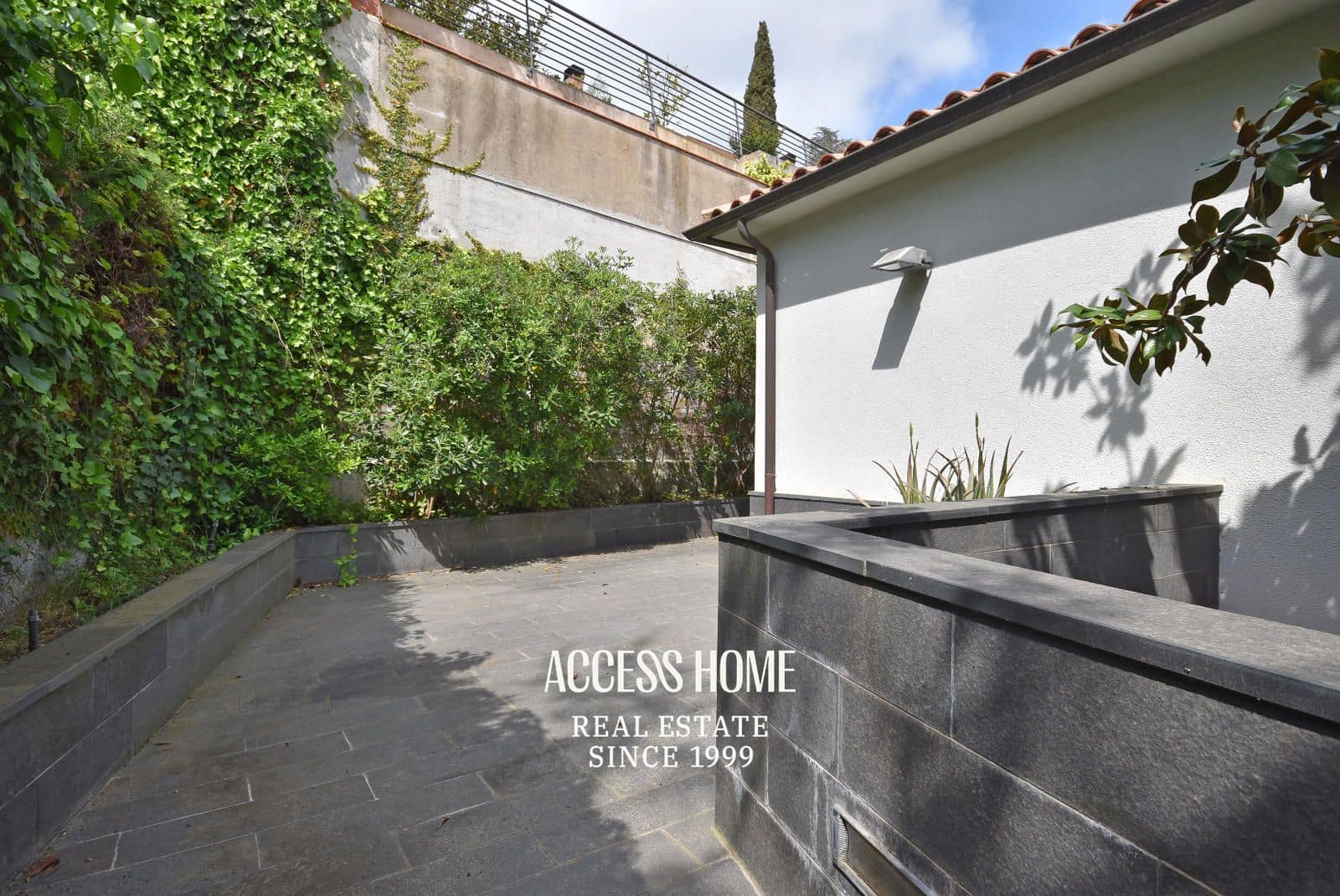 3 bedroom Villa for sale in Premia de Dalt with garage - € 1,149,000 (Ref: 9984032)