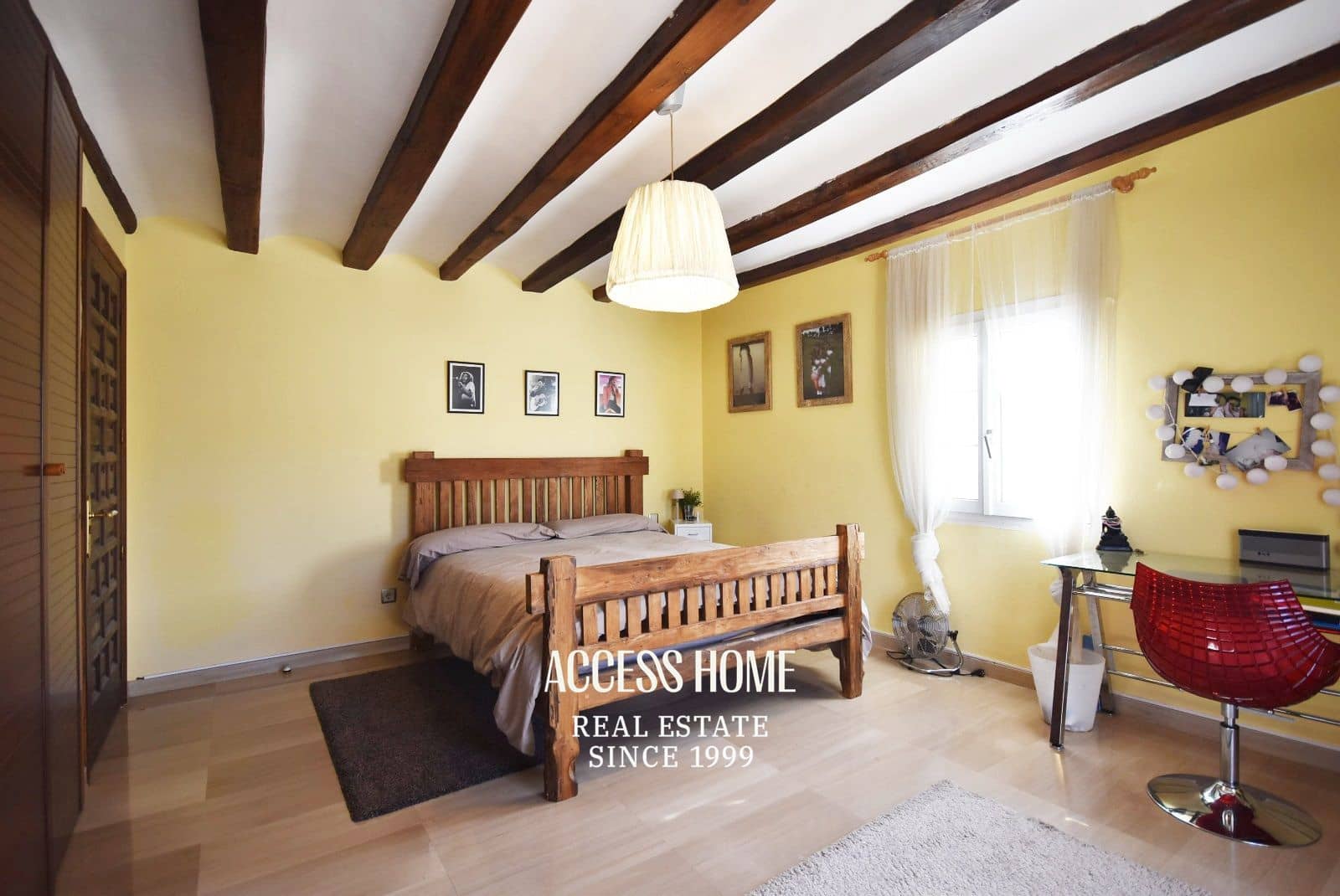 11 sypialnia Willa na sprzedaż w Teia z basenem garażem - 1 800 000 € (Ref: 9997659)