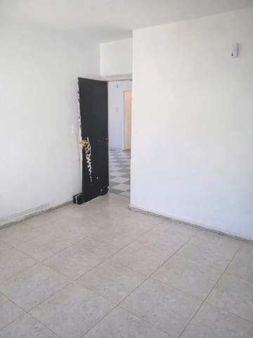 3 sovrum Lägenhet till salu i Móstoles - 185 000 € (Ref: 10030988)