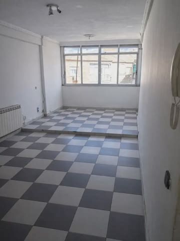 3 sovrum Lägenhet till salu i Móstoles - 185 000 € (Ref: 10030988)