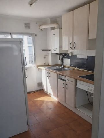 3 sovrum Lägenhet till salu i Móstoles - 185 000 € (Ref: 10030988)