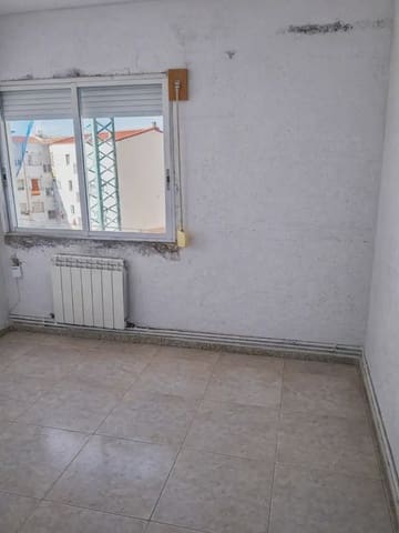 3 sovrum Lägenhet till salu i Móstoles - 185 000 € (Ref: 10030988)