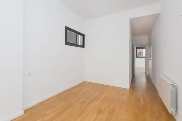 Piso de 3 habitaciones en Girona ciudad en venta - 286.400 € (Ref: 10030990)