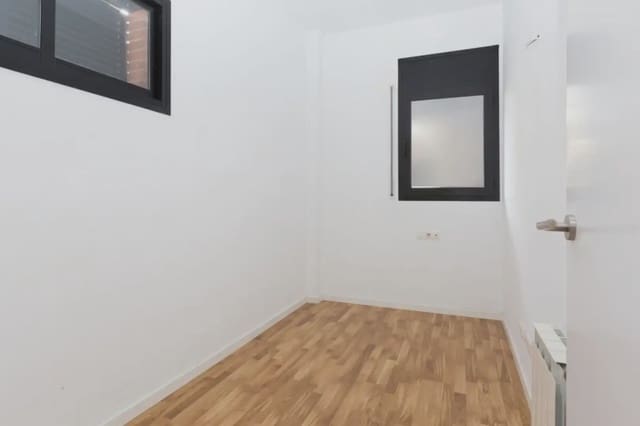 Piso de 3 habitaciones en Girona ciudad en venta - 286.400 € (Ref: 10030990)