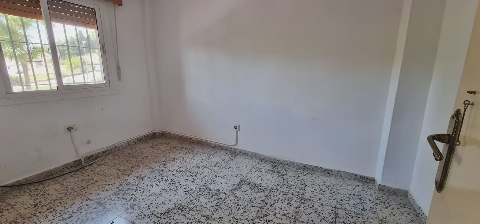 3 Zimmer Wohnung zu verkaufen in Malaga Stadt mit Pool Garage - 250.000 € (Ref: 10030992)