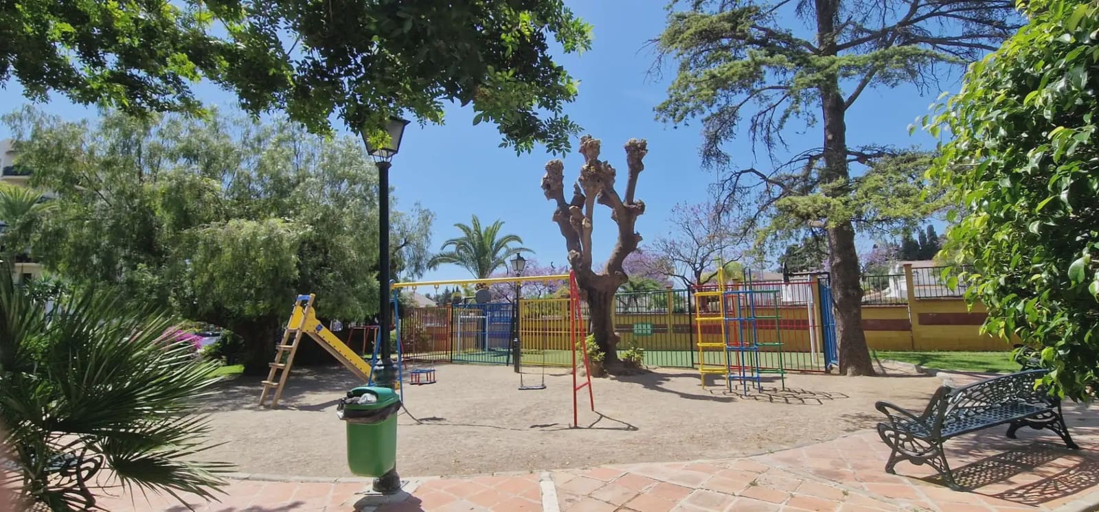 3 Zimmer Wohnung zu verkaufen in Malaga Stadt mit Pool Garage - 250.000 € (Ref: 10030992)