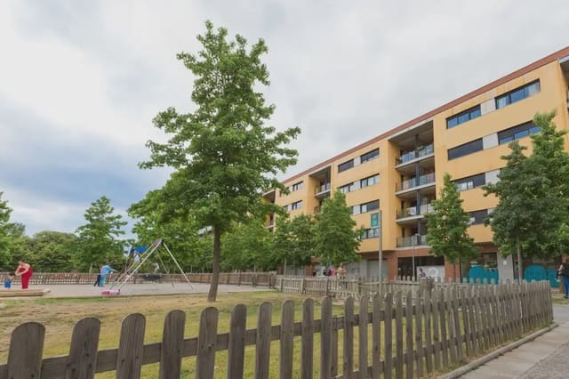 Piso de 3 habitaciones en Girona ciudad en venta - 260.256 € (Ref: 10030993)