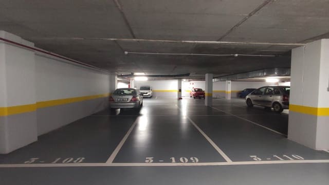 Garage til salg i Santander - € 9.000 (Ref: 8661180)