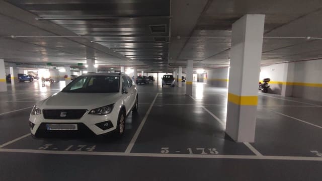 Garage til salg i Santander - € 9.000 (Ref: 8661180)