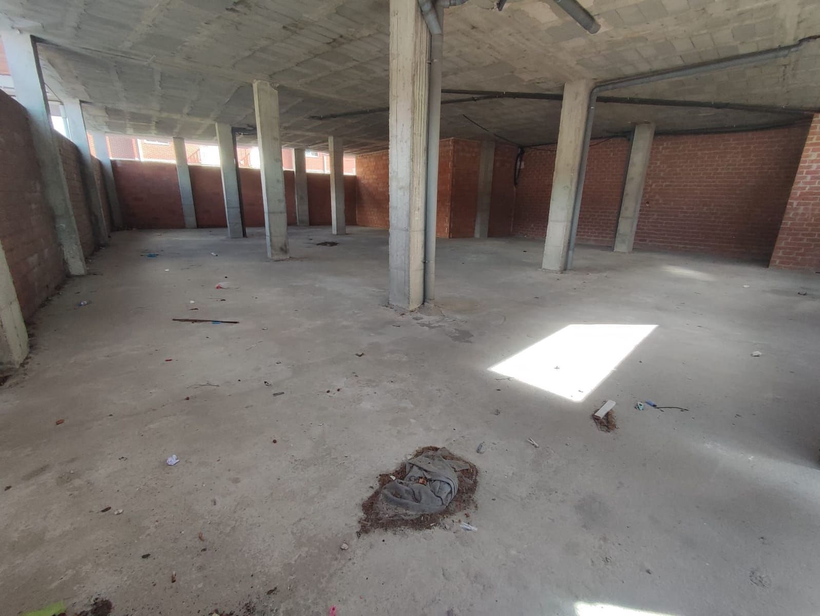 Commercial for sale in Los Corrales de Buelna - € 203,500 (Ref: 8727099)