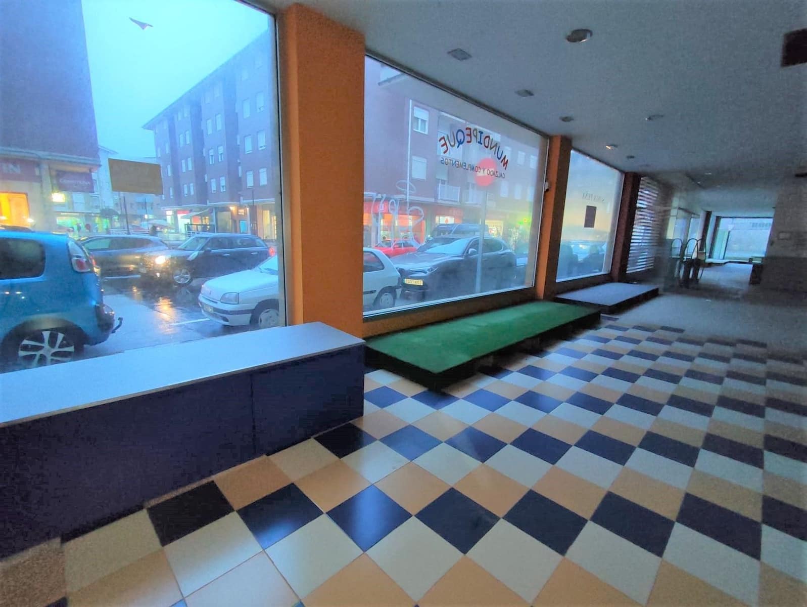 Commercial for sale in Los Corrales de Buelna - € 203,500 (Ref: 8727099)